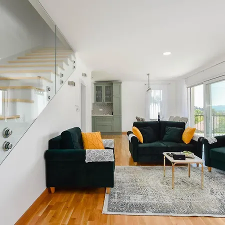 Ferienhaus Stunning In Sinj