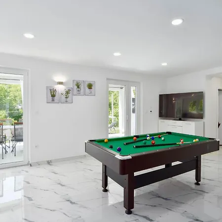 Holiday home Stunning In Sinj