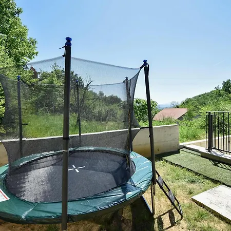 Stunning In Ferienhaus Sinj